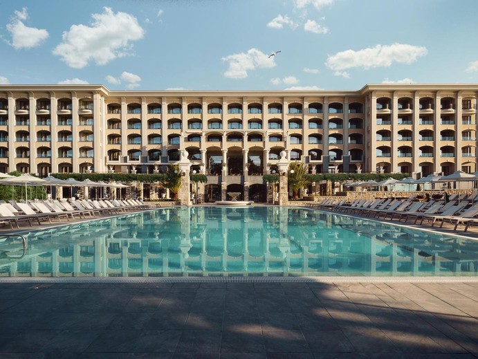 Astor Garden Hotel photo